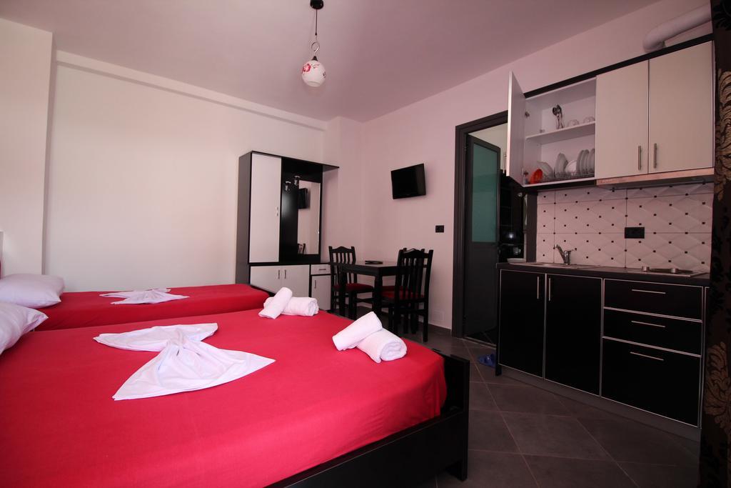 Hotel Ilio Ksamil Kültér fotó