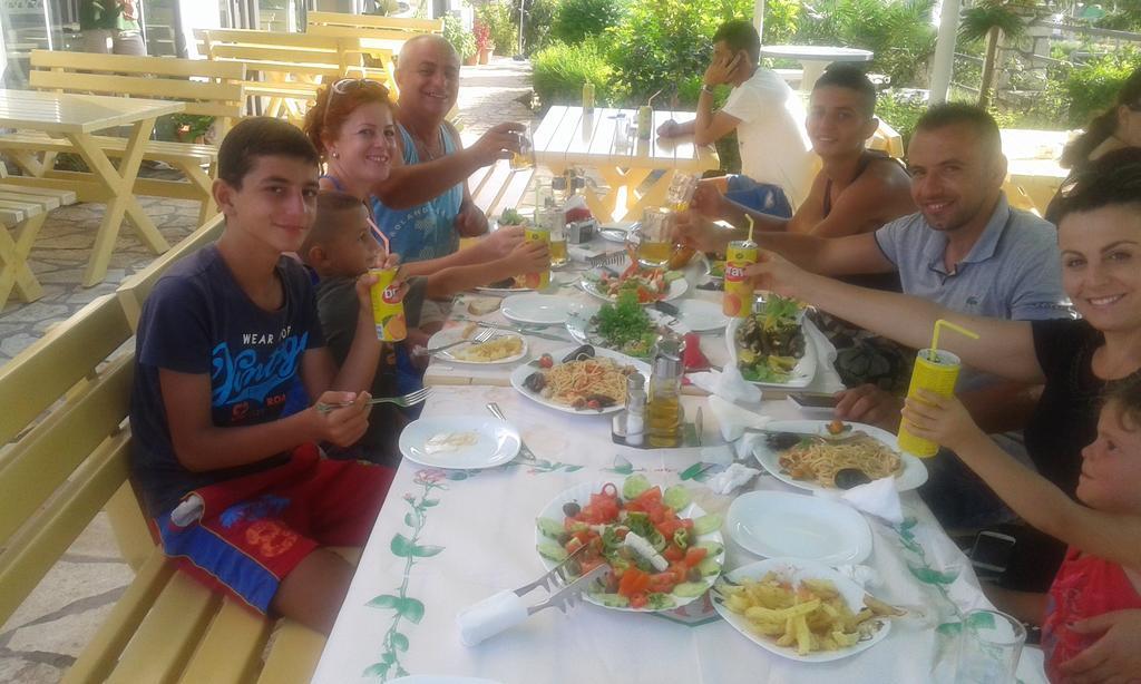 Hotel Ilio Ksamil Kültér fotó